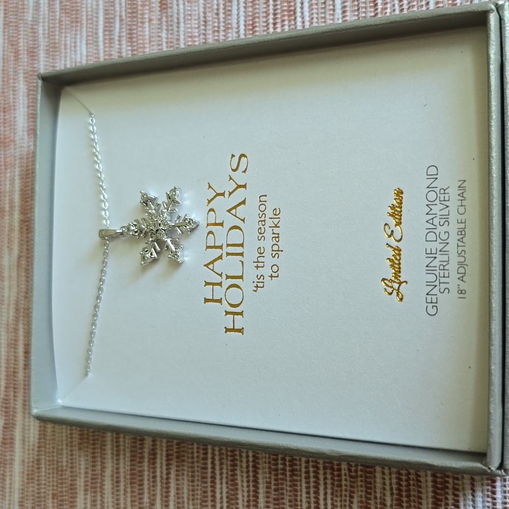 STERLING SILVER GENUINE DIAMOND HAPPY HOLIDAYS SNOWFLAKE PENDANT NECKLACE